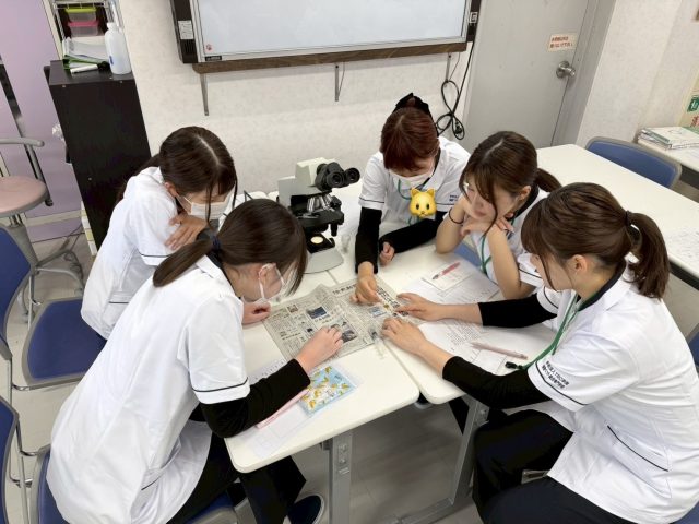 【動物看護師学科】１年生が臨床検査を行いました🔬